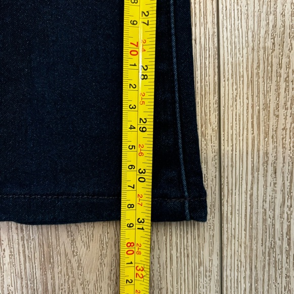 PAIGE Manhattan bootcut jeans, dark wash, mid rise, size 30x31 - Picture 6 of 10